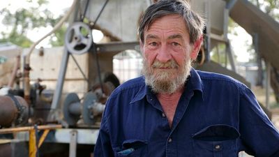Queensland government lifts new small-scale mining claim ban, proposes new, short-term leases