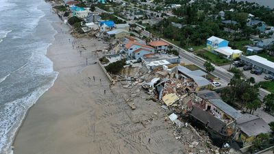 Deadly storm Nicole lashes Southeast with heavy rains