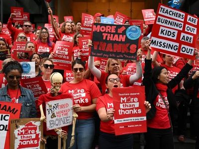 NSW teachers enraged by pay decision