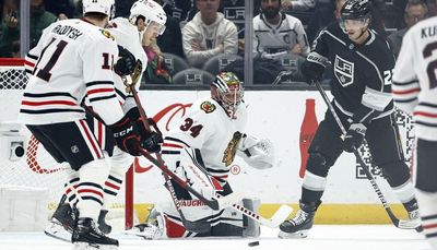 Blackhawks repeatedly buried in defensive zone during overtime loss to Kings