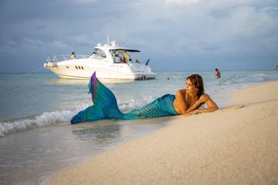 ‘Professional mermaid’ saves scuba diver’s life after finding him ‘foaming at the mouth’