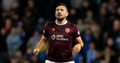 Robert Snodgrass' key Hearts role explained as Robbie Neilson expects even more after mini pre season