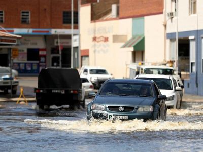 Aerial drops for flood-isolated NSW towns