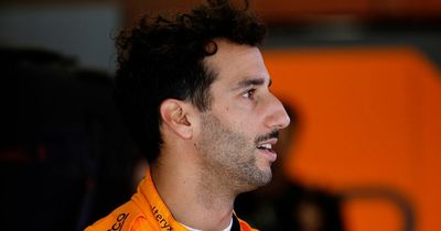 Daniel Ricciardo refuses to rule out shock move for 2023 as he weighs up his options