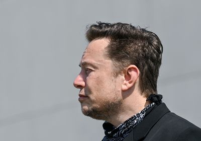 Elon Musk’s first weeks at Twitter included staff vomiting into trash cans and crying at the Halloween party