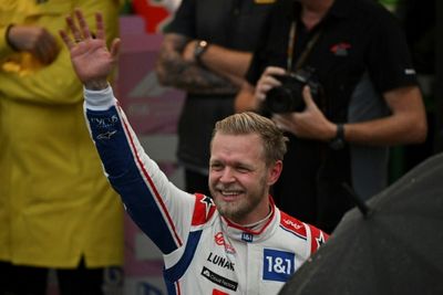 Magnussen claims maiden pole in the rain for Haas