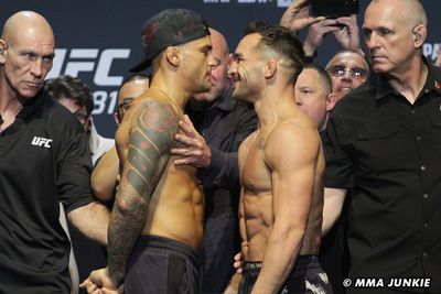 UFC 281 video: Dustin Poirier, Michael Chandler’s final faceoff before highly anticipated fight