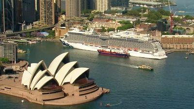 Cruise ship Majestic Princess with hundreds of COVID-infected passengers docks in Sydney