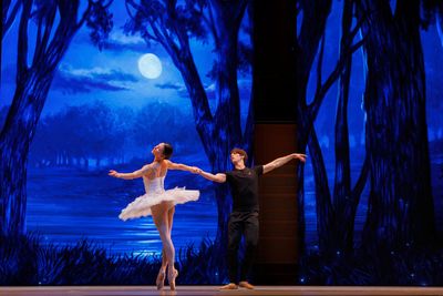 Ballet dancers who fled Russia reunite on California stage
