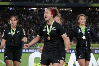 NZ women stun England to win rugby World Cup
