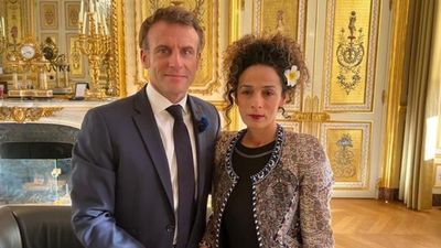 Macron meets Iranian rights activists, praises women's revolution