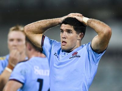 Wallabies lose to Italy in historic defeat
