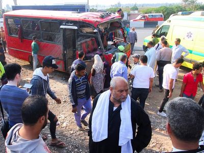 At least 21 people killed in Egypt bus crash
