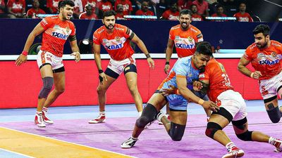 PKL: Maninder, Shrikant lead Bengal Warriors to massive victory over Gujarat Giants