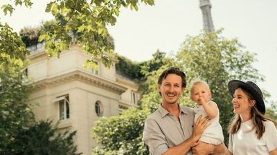 Podcaster Oliver Gee enjoys Parisian life as he shares travel tales on The Earful Tower