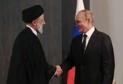 Putin, Raisi discuss deepening ties between Russia and Iran