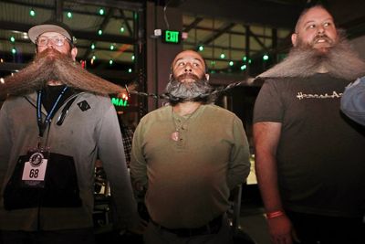 Claim of new world record for longest beard chain in Wyoming