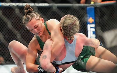 Erin Blanchfield def. Molly McCann at UFC 281: Best photos
