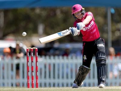 Healy thumps WBBL century in last-ball win