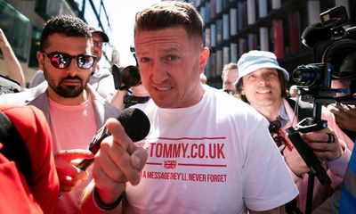 Far-right activist Tommy Robinson ‘using former IRA mole to spy on opponents’