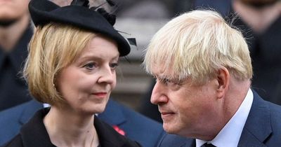 Seven former Prime Ministers line up at Cenotaph for first time - including Liz Truss