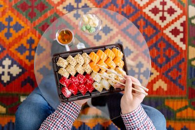 These are the 4 best foods for your brain, and 4 you should avoid