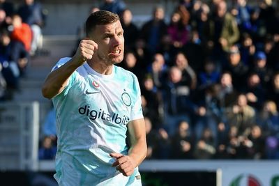 Dzeko double at Atalanta puts Inter into top four