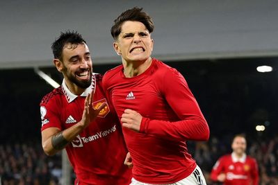 Alejandro Garnacho salvages dramatic late win for Manchester United at Fulham