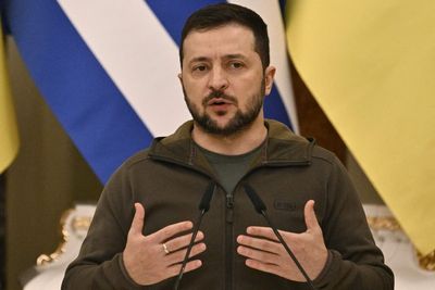 More than 400 war crimes uncovered in Kherson, says Zelensky OLD