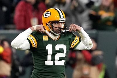 Home underdogs for first time in same week, Packers, Steelers both win