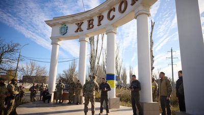 On visit to Kherson, Zelensky calls liberation 'the beginning of the end of the war'