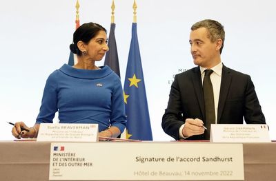 Historic UK-France migrant deal pledges 40% boost in officers on beach patrol