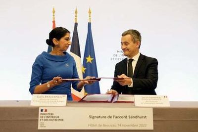 Historic UK-France migrant deal pledges 40% boost in officers on patrol
