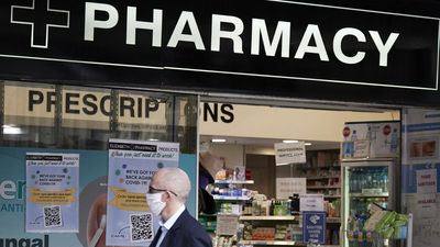 A New Trial Will Allow NSW Pharmacies To Prescribe Some Medications Without Needing A GP Visit