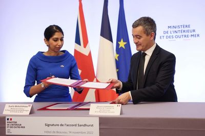 France and U.K. sign agreement to curb Channel crossings
