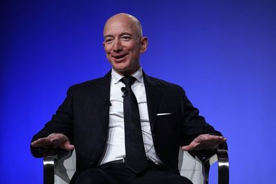 ‘The hard part is figuring out how’: Jeff Bezos announces plans to give away $124bn wealth