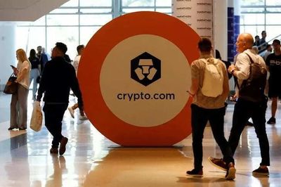 Crypto.com’s sinking token stirs fresh anxiety after FTX wipeout