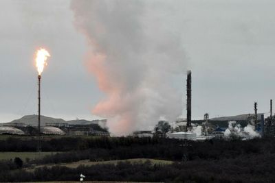 Mossmorran workers to be balloted on strike action as bonus row boils over