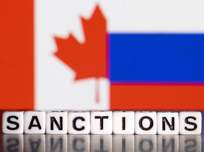 Russia adds 100 more Canadians to its sanctions list in tit-for-tat move