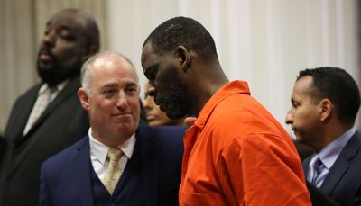 Cook County prosecutors undecided on new R. Kelly trial