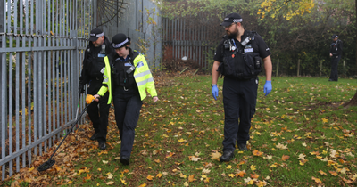 Police knife search at Nottingham play area after large groups congregate