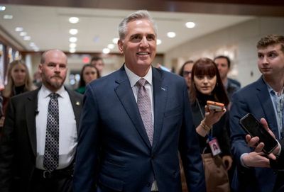 McCarthy makes case for House speaker, but right flank balks