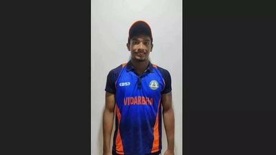 Pacer Rajsingh Chauhan swings it both ways, puts Vidarbha in command