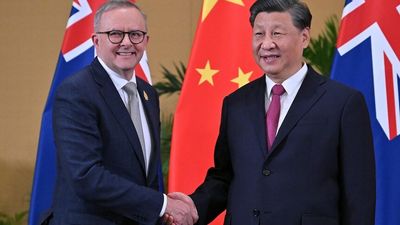 Anthony Albanese and Xi Jinping meet at G20, breaking six-year diplomatic cold shoulder