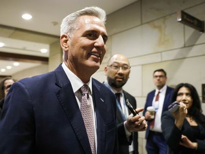 Kevin McCarthy faces early loyalty test in his bid for GOP speaker