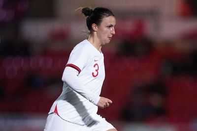 Muscle strain rules Lotte Wubben-Moy out of England’s game with Norway