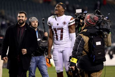 WATCH: The Commanders dancing and celebrating the win over the Eagles