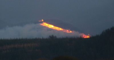 Giant Snowdonia mountain fire likened to 'Lord of the Rings'