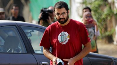 Activist Alaa Abd el-Fattah breaks hunger strike in Egypt