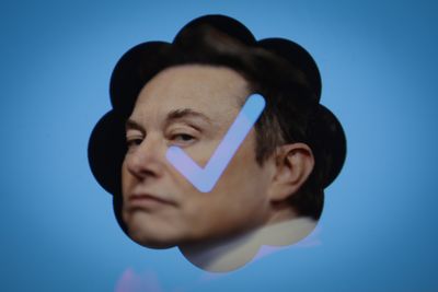 Musk wants to know whether FTX laundered money for the Democrats